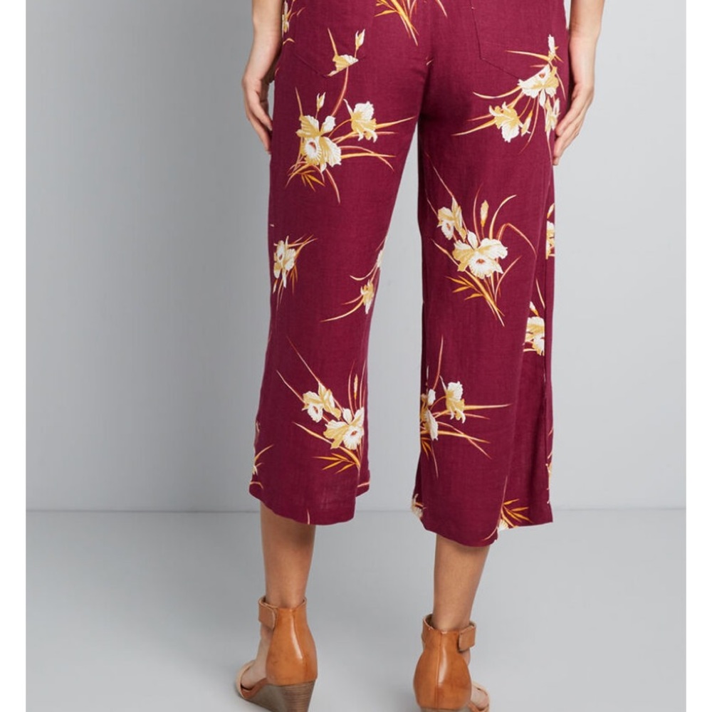 ModCloth Burgundy multi pants - Picture 3 of 4